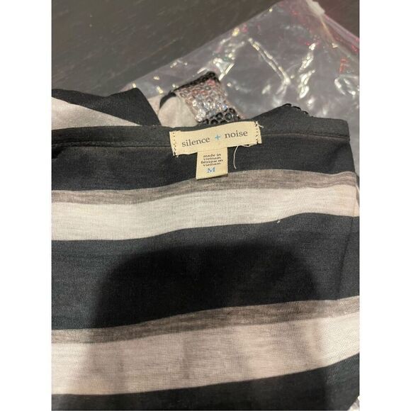 Silence & Noise Black & Silver Sequin Striped Tank Top Size Medium EUC - Picture 5 of 6